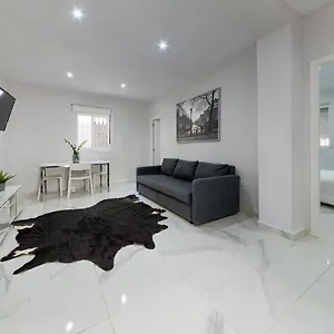 https://apartamento-venezuela-playa-la-caleta.es-andalucia.com