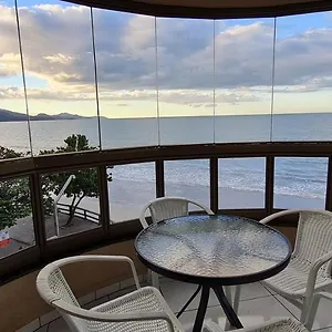 https://lindo-apto-itapema-meia-praia-frente-ao-mar-p-6-pessoas.santa-catarina-brasil.com